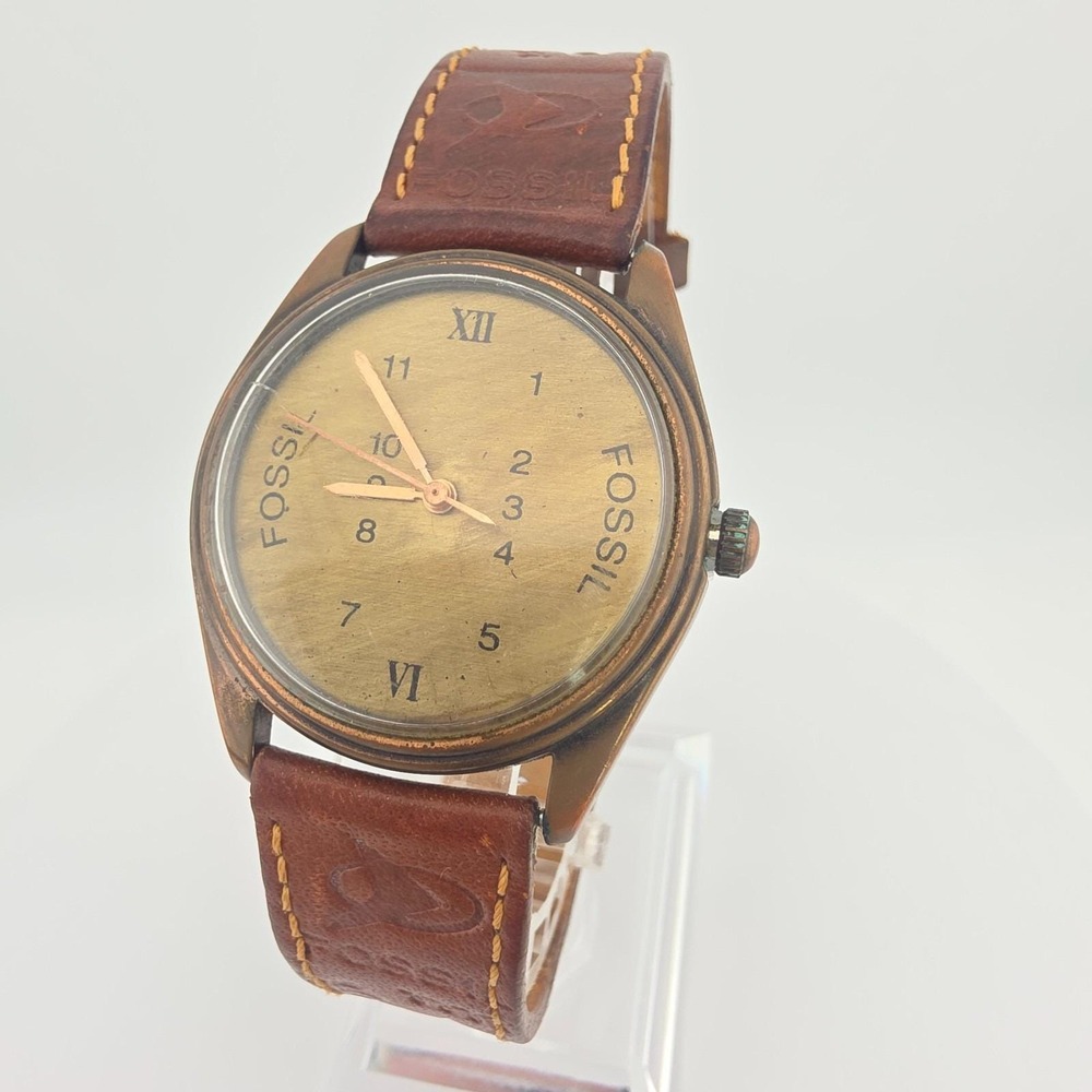 Vtg 1990s FOSSIL Mens Watch RM-2553 Textured Brown Leather Band Brass Tone 7.75"